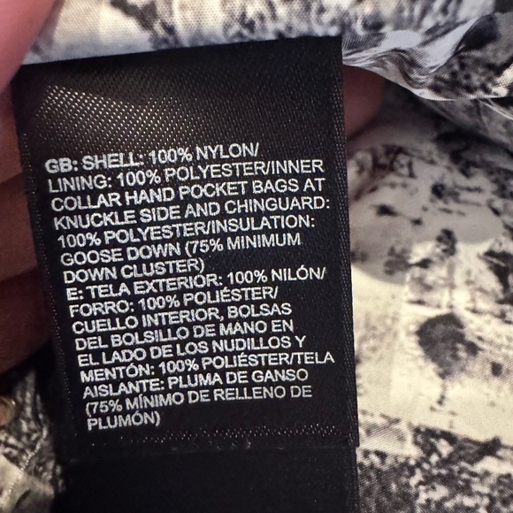 The North Face Women’s 550 Puffer Jacket - Picture 12 of 15